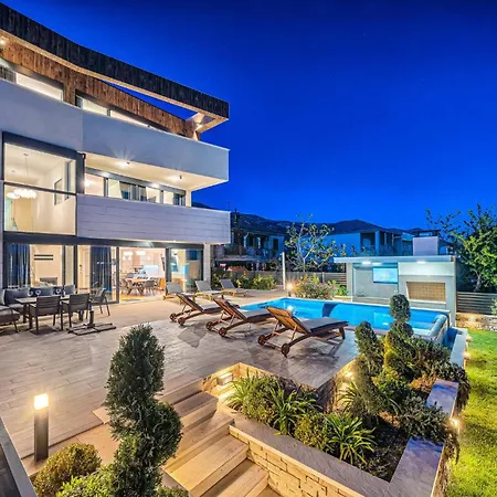 In Kastel Gomilica With Sauna